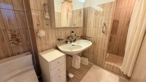 6.5 Zimmer Reihen-Eckhaus mit SeesichtBesichtigung auf Anmeldung,... 10