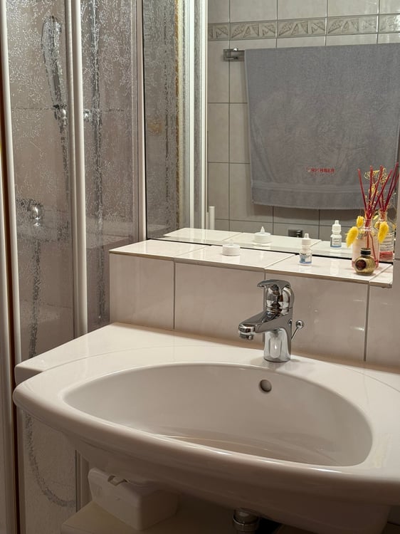 Einzigartiges Zuhause mit Seesicht & Charme - Wohnen, wo andere Ferien machen 15