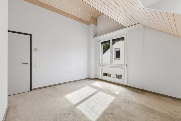 5.5-Zimmer - Maisonette Terrassenwohnung mit 51 m2 Terrasse und 315 m2 Gartenanteil 14
