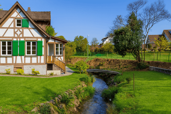 Häxehüsli am Bach 2