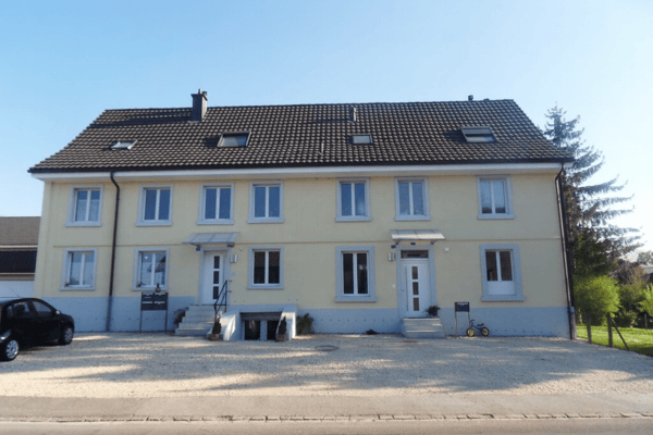 Moderne Dachwohnung auf dem Land