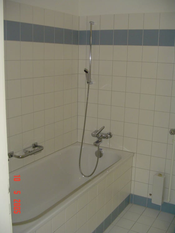 Charmante 2.5-Zimmer-Wohnung mit Balkon und schöner Aussicht in Zürich-Oerlikon 8
