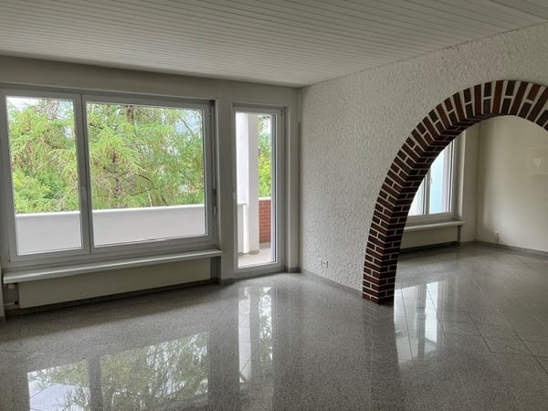 Helle 3-Zimmer-Wohnung mit grosser Dachterrasse in Zürich-Oerlikon 3