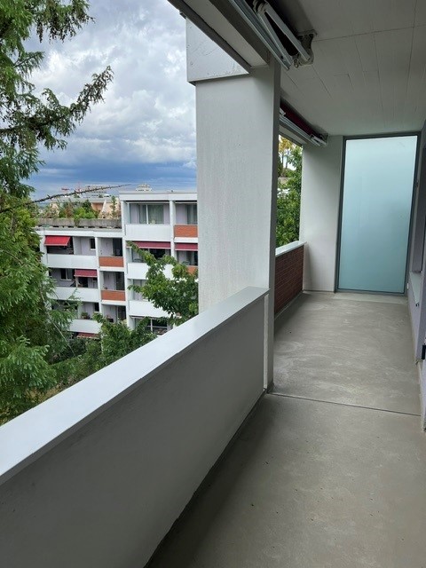 Helle 3-Zimmer-Wohnung mit grosser Dachterrasse in Zürich-Oerlikon 8