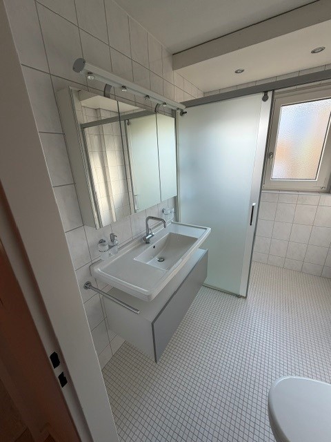 Idyllische 4.5-Zimmer-Wohnung mit Balkon und Garagenbox in Oberhasli 14
