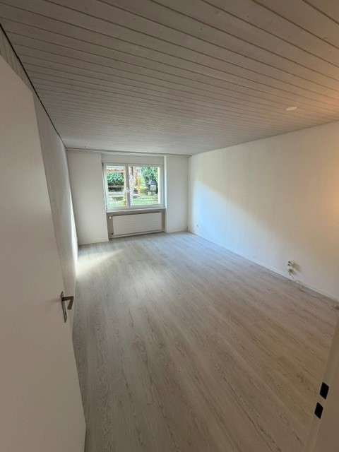 Idyllische 4.5-Zimmer-Wohnung mit Balkon und Garagenbox in Oberhasli 13