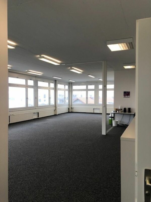 Büro- oder Atelierräumlichkeiten in gut frequentiertem Geschäftshaus