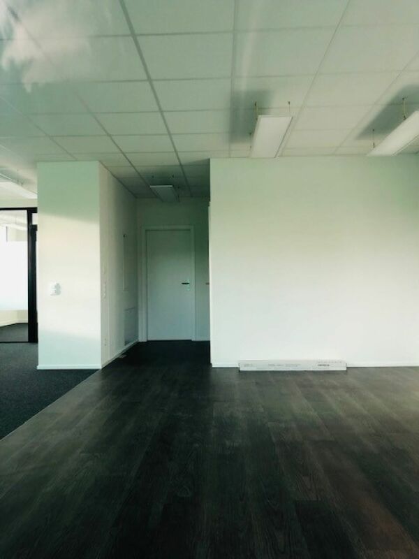 Geschäftsflächen im Gewerbezentrum Au Milavy 155m2