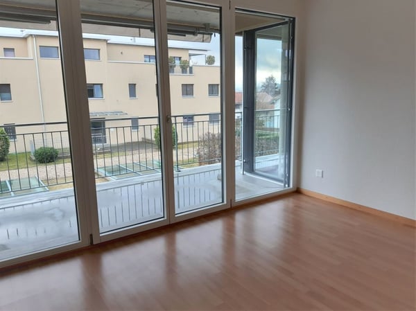 Lichtdurchflutete 3.5 Zimmer im 1. Obergeschoss 10