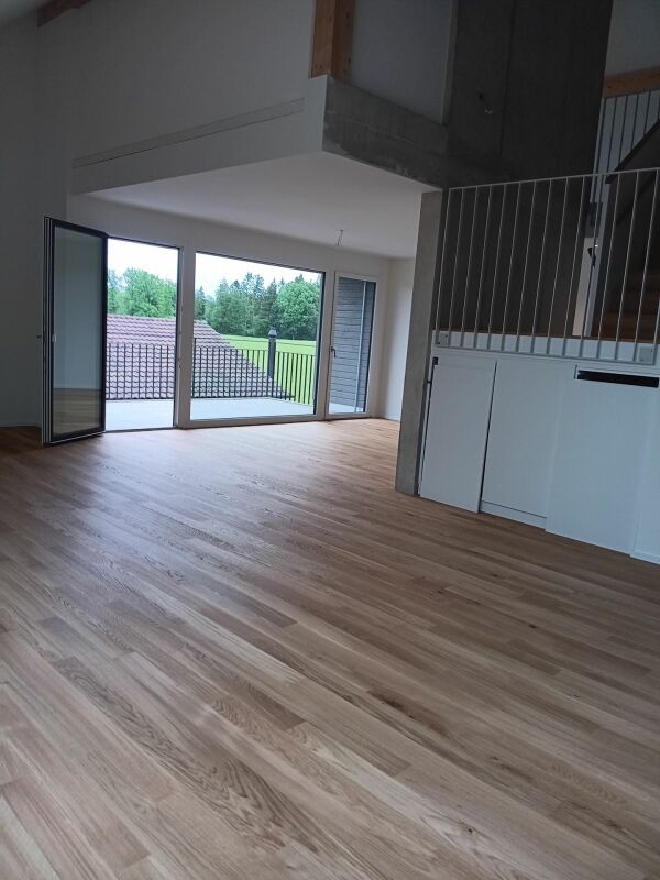 Wohnen und Arbeiten unter einem Dach in einer traumhaften 4.5- Zi- Dachwohnung mit Galerie