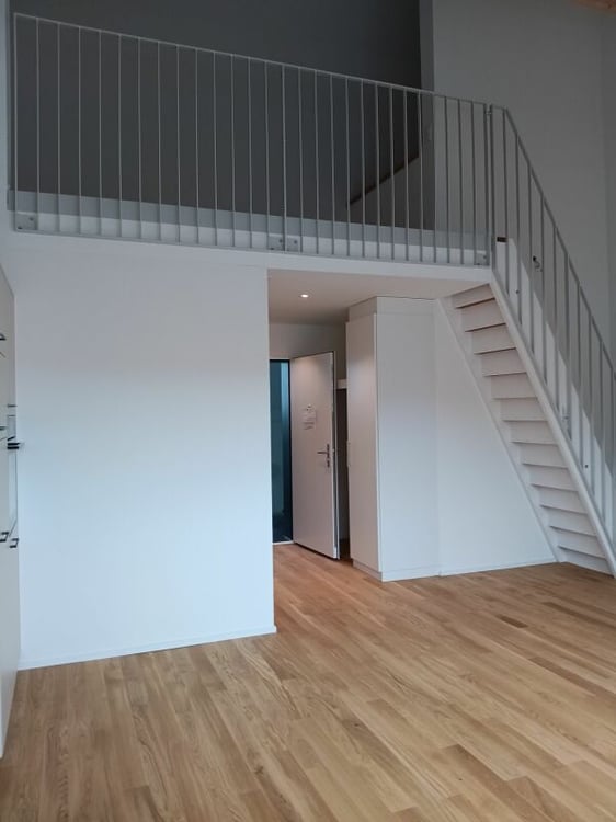 Gemütliche 2.5- Zi- Dachwohnung mit Galerie in der neuen Überbauung