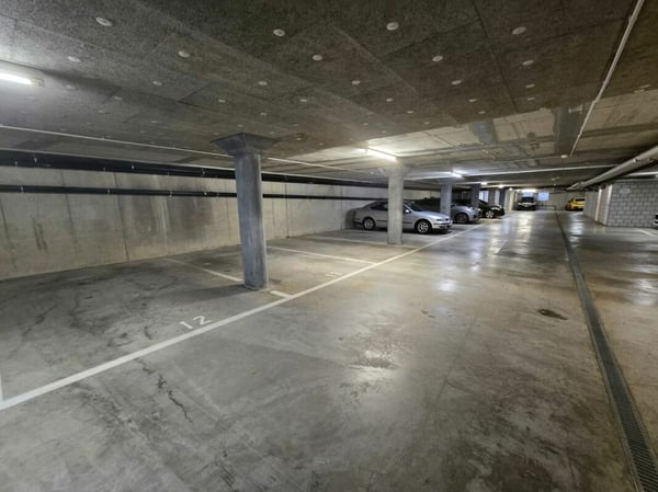 Einstellhalle  Nr. 12 und 101, Eichenweg , Belp 3