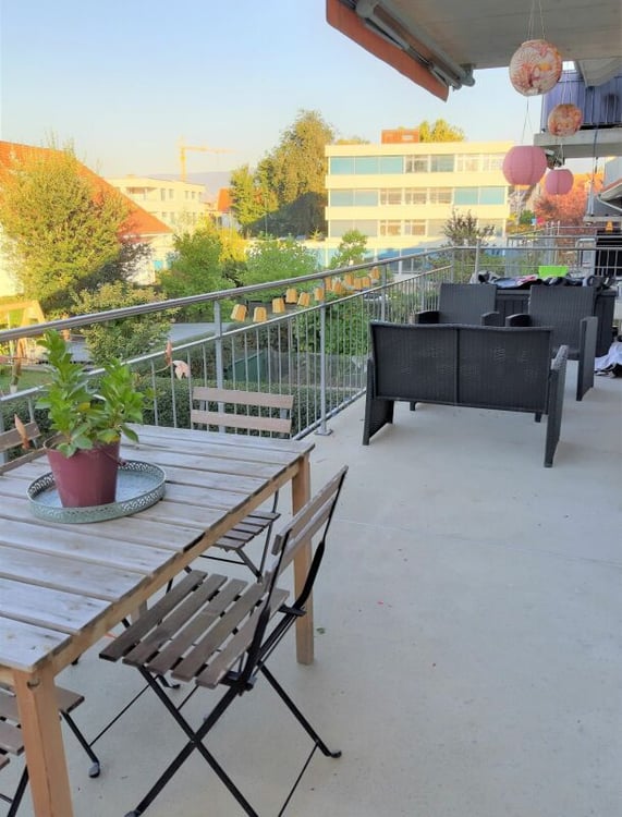 Ersklassige 3 1/2-Zimmerwohnung in Ins 5