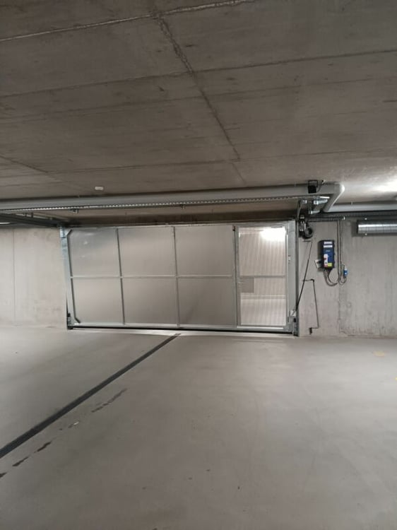 Zu vermieten : neue Einstellhallenplätze  in Avenches 1