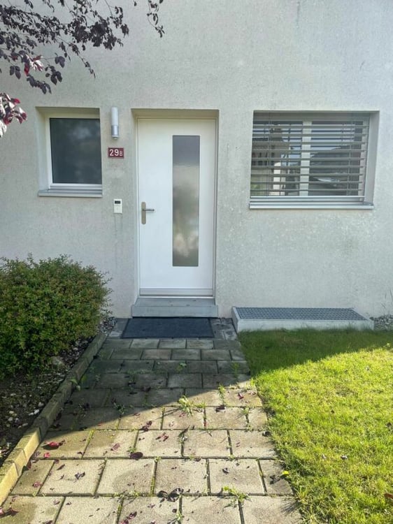4 Zimmer Doppeleinfamilienhaus mit 2 EHP Inklusiv 12