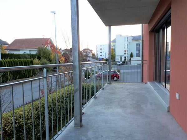Grosse, moderne Wohnung mit Balkon 8
