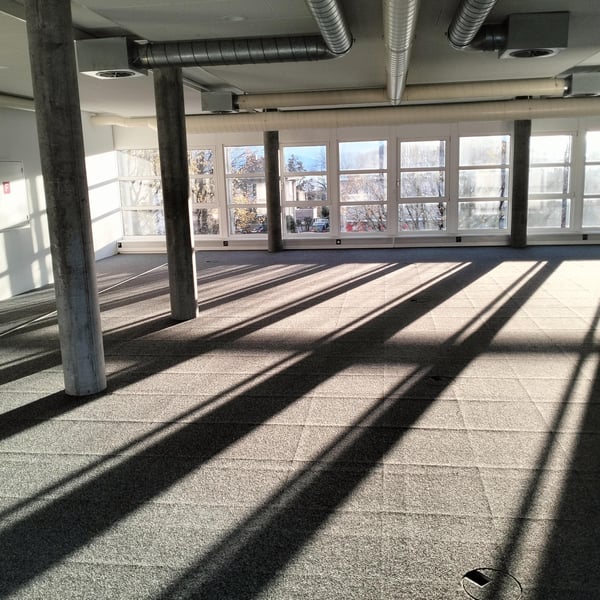 Locaux modernes - emplacement Idéal pour bureau/activité calme! Loyer 160.-/m2! 4