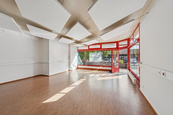 Gewerbe/Ladenfläche mit Schaufenster an bester Lage in Bremgarten 3