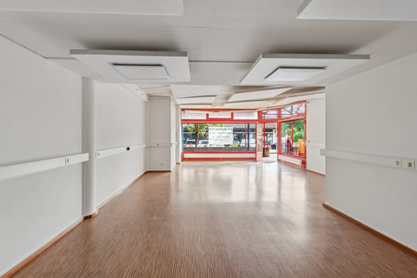 Gewerbe/Ladenfläche mit Schaufenster an bester Lage in Bremgarten 2