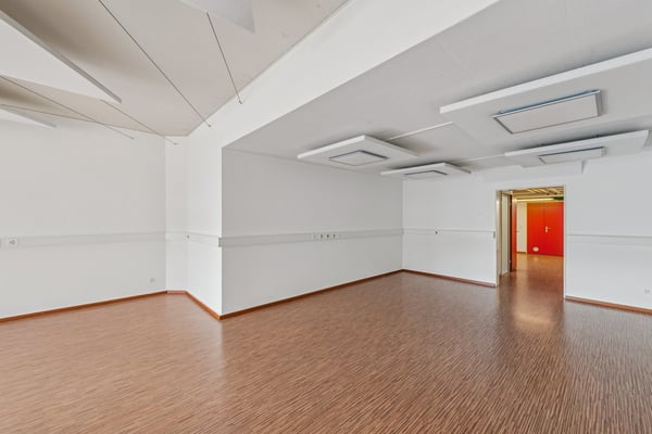 Gewerbe/Ladenfläche mit Schaufenster an bester Lage in Bremgarten 9