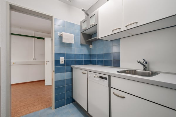 Gewerbe/Ladenfläche mit Schaufenster an bester Lage in Bremgarten 12