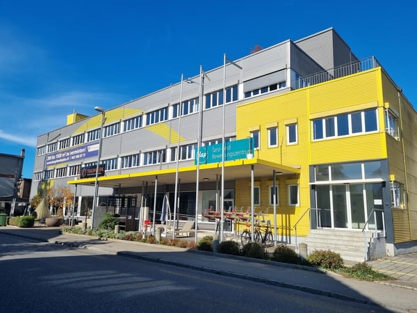 Gewerbe (Dienstleistung/Produktion) mit Aussicht auf Schloss Thun / KEIN FITNESSCENTER 3