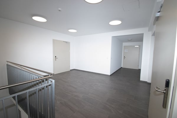 Gewerbe (Dienstleistung/Produktion) mit Aussicht auf Schloss Thun / KEIN FITNESSCENTER 7