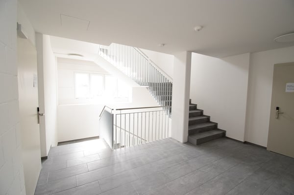 Gewerbe (Dienstleistung/Produktion) mit Aussicht auf Schloss Thun / KEIN FITNESSCENTER 5