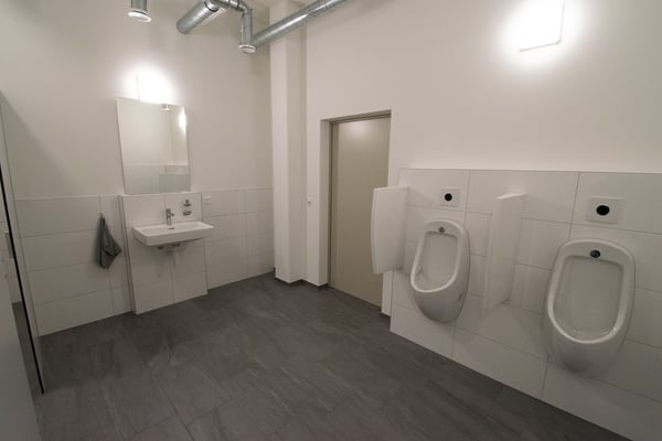 Gewerbe (Dienstleistung/Produktion) mit Aussicht auf Schloss Thun / KEIN FITNESSCENTER 12