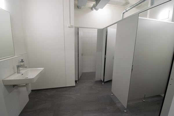 Gewerbe (Dienstleistung/Produktion) mit Aussicht auf Schloss Thun / KEIN FITNESSCENTER 11