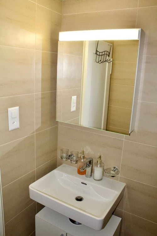 2 ZWG (205 saniert) an ruhiger Lage im Kreis 3 8