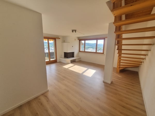 Rustikalische Maisonet-Wohnung mit Chemineé. Ein Besuch lohnt sich ! 2