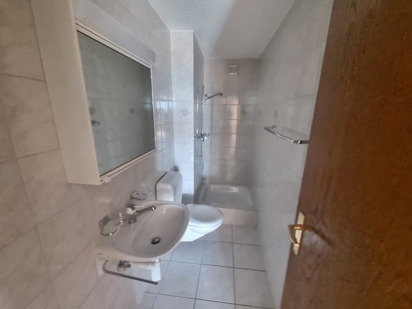 Rustikalische Maisonet-Wohnung mit Chemineé. Ein Besuch lohnt sich ! 8