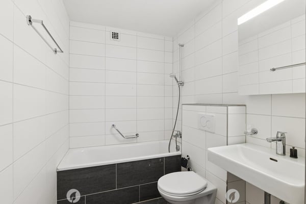 Super Lage - renoviert - 2 Balkone 5