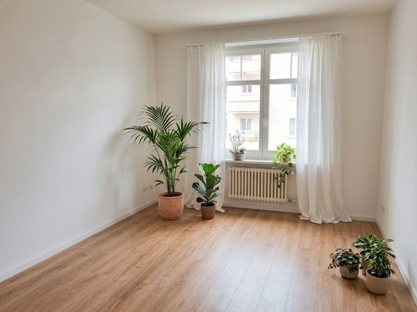 Lichtdurchflutete 2.5-Zimmer-Wohnung: Einzugsbereit & frisch gestrichen 1