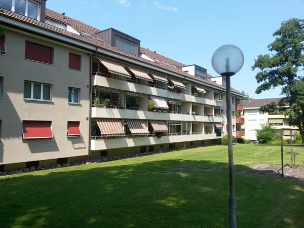 Einziehen & Wohlfühlen: Helle, top gepflegte 2.5-Zimmer-Wohnung 1