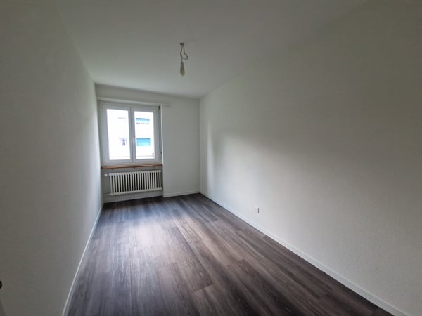 Helle 4.5-Zimmerwohnung mit Balkon & Parkplatz in ruhiger, grüner Lage 5