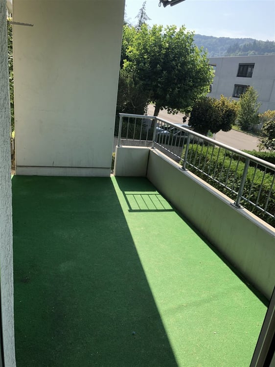 Grosszügige helle Wohnung mit Balkon - zentral & im Grünen gelegen 5