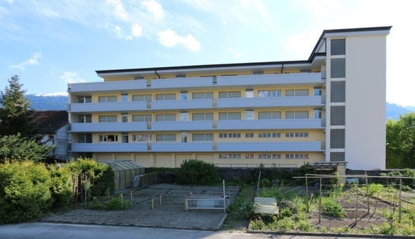 Topmoderne Studiowohnung mit Gartensitzplatz!