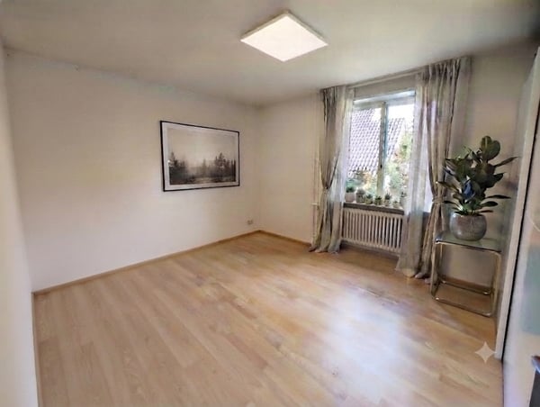 Stadtleben und Ruhe vereint: Attraktive 2.5-Zimmerwohnung mit Balkon in 8003 Zürich 7