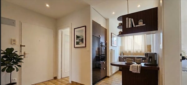 Stadtleben und Ruhe vereint: Attraktive 2.5-Zimmerwohnung mit Balkon in 8003 Zürich 7