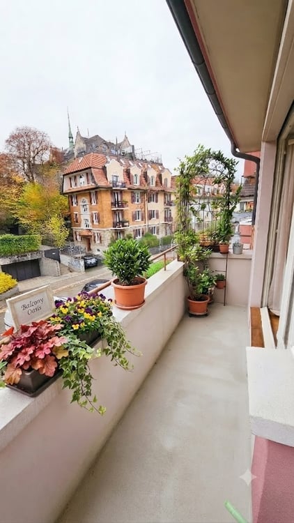 Stadtleben und Ruhe vereint: Attraktive 2.5-Zimmerwohnung mit Balkon in 8003 Zürich 5