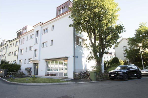 Premium-Dachgeschoss mit Aussicht & modernem Ausbau  Zürich Wiedikon