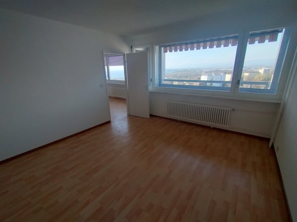Au centre de Malley splendide appartement renové avec balcon et vue 9
