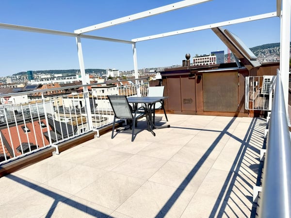 Exklusive möblierte Dachwohnung mit atemberaubender Aussicht über Zürich 10