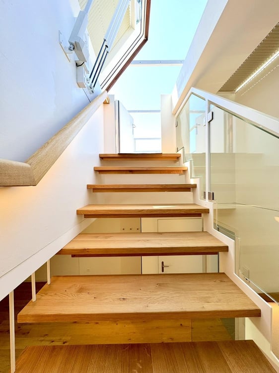 Exklusive möblierte Dachwohnung mit atemberaubender Aussicht über Zürich 9