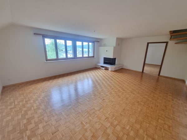 Rustikalische Maisonet-Wohnung mit Chemineé. Ein Besuch lohnt sich ! 2