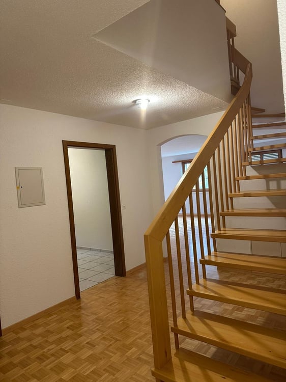 Rustikalische Maisonet-Wohnung mit Chemineé. Ein Besuch lohnt sich !