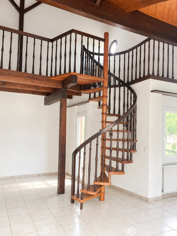 Tolle Maisonette-Wohnung mit Cheminée - ideale Lage ! 5