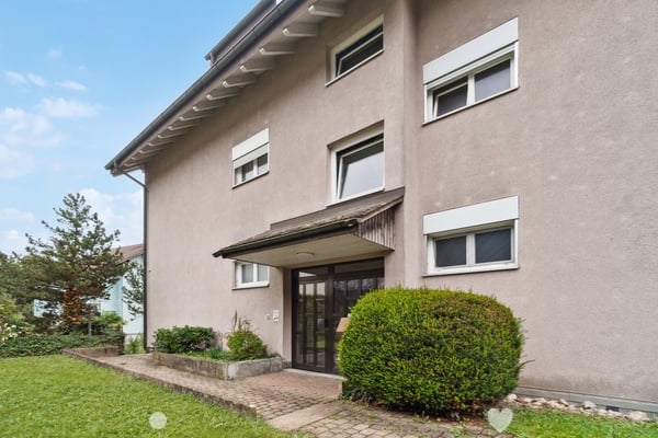 Tolle Maisonette-Wohnung mit Cheminée - ideale Lage !